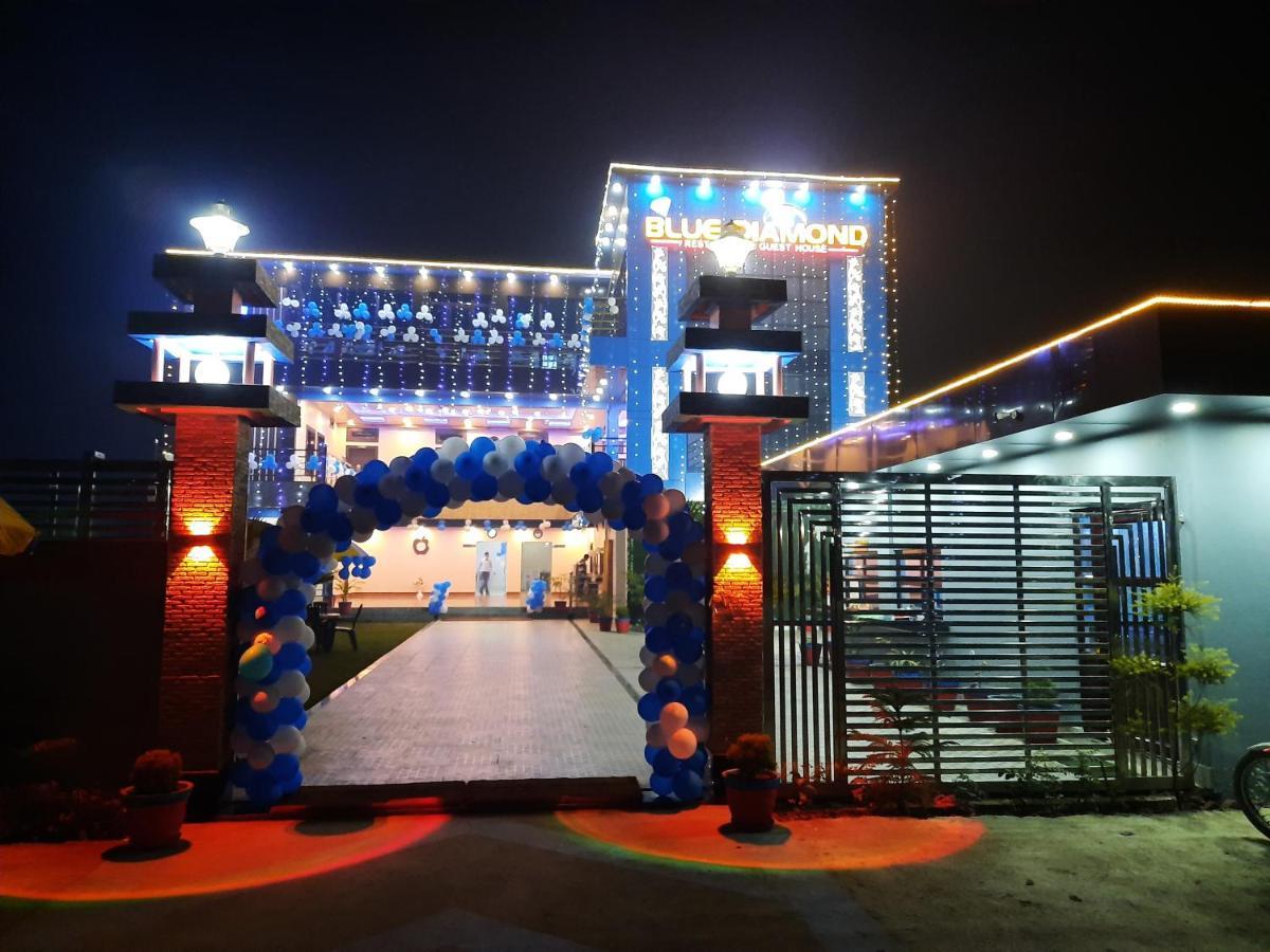 Hotel Blue Diamond Bahraich Dış mekan fotoğraf