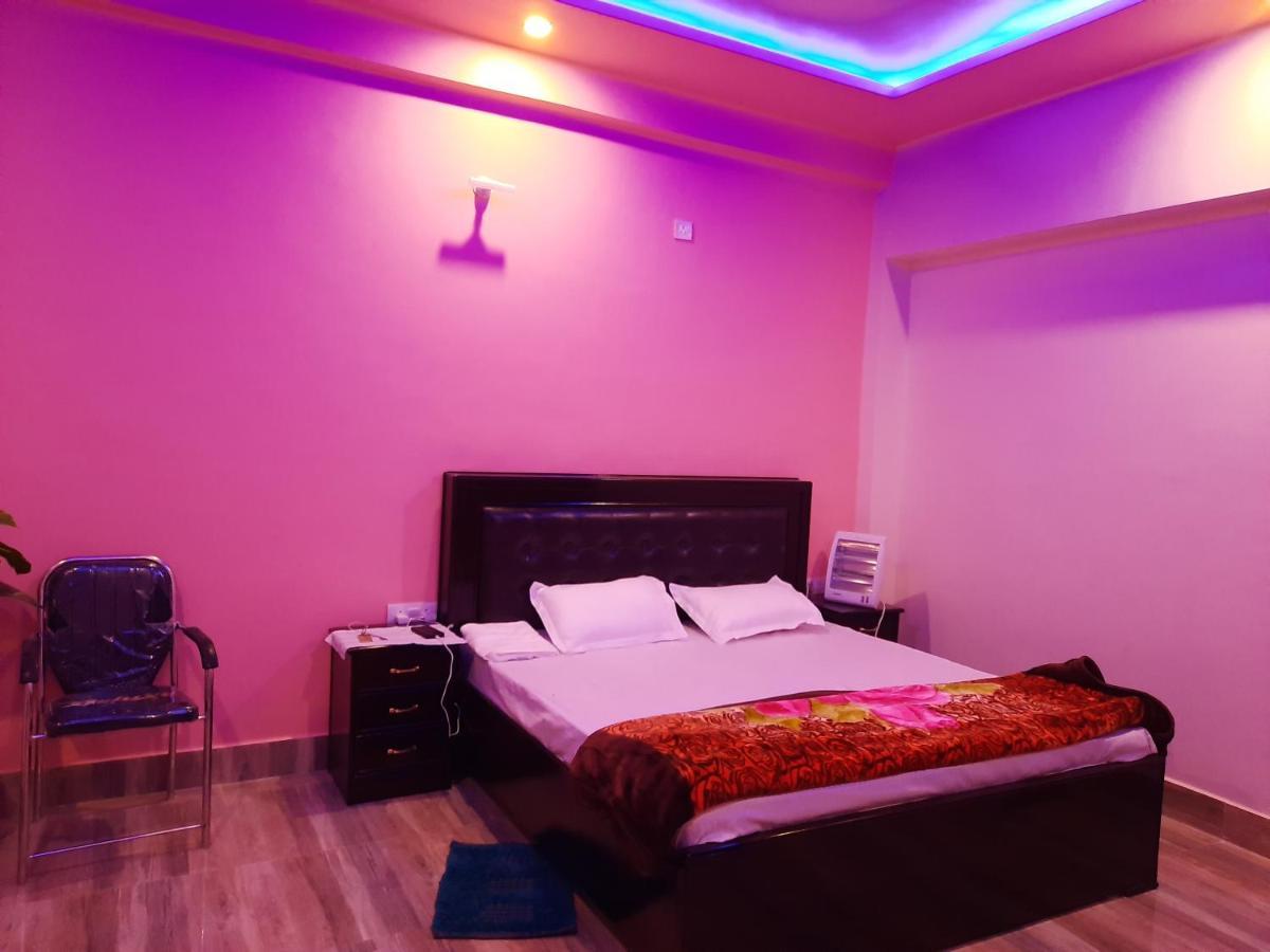 Hotel Blue Diamond Bahraich Dış mekan fotoğraf
